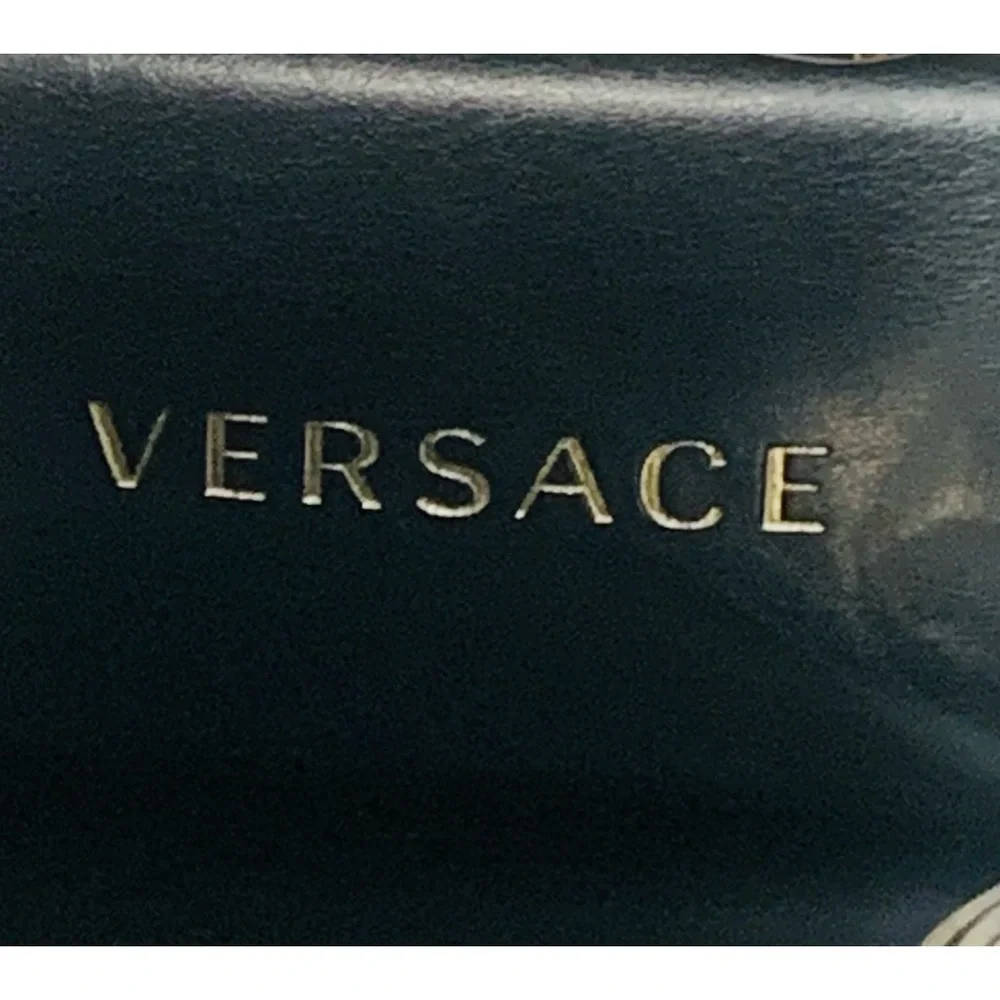 Like if U ❤️ 2 TRADE - Picture 5 of 16